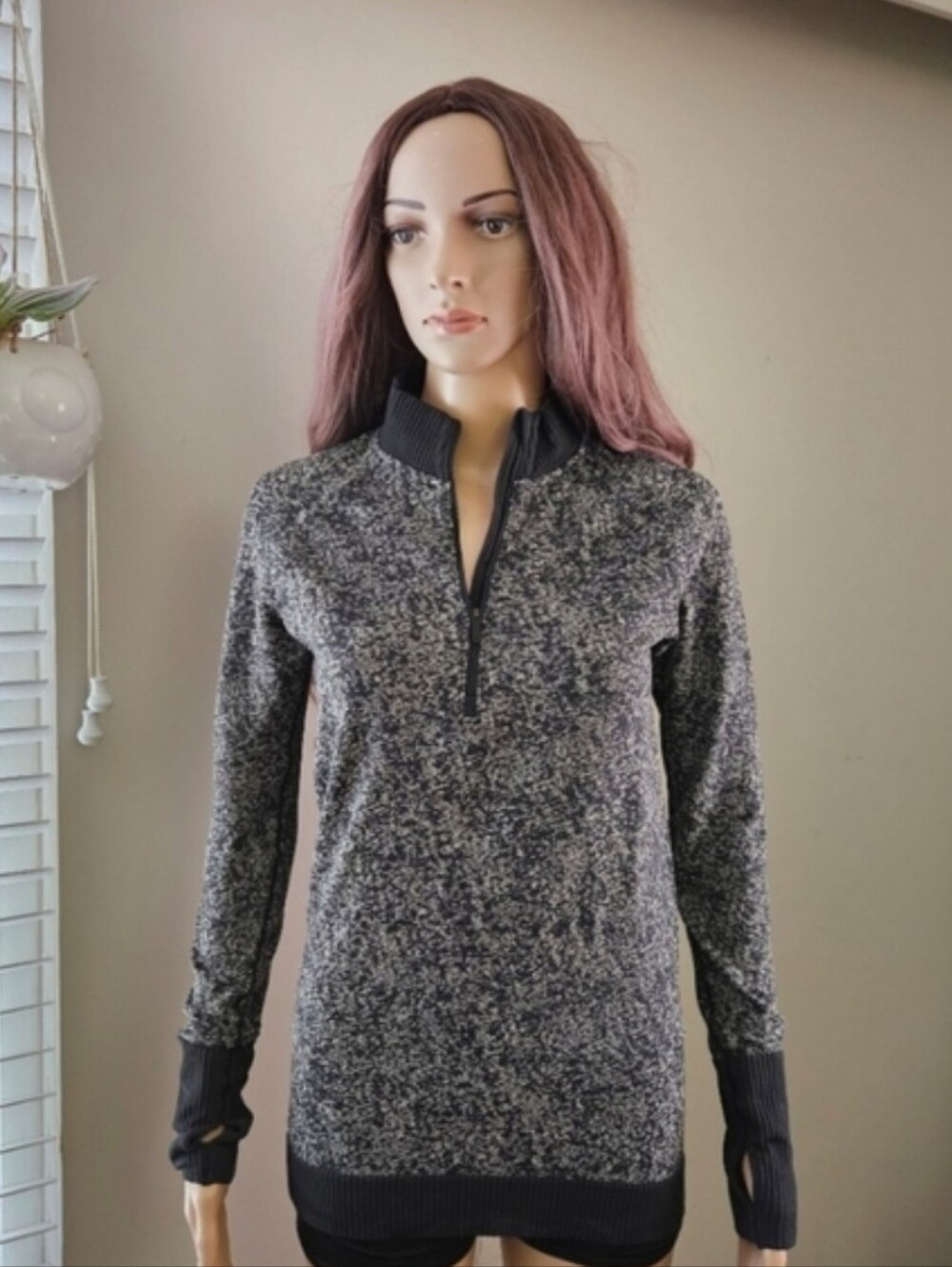 Lululemon Sweatshirt Sweater Top Women’s Heather Black Half-Zip Pullover Jacket